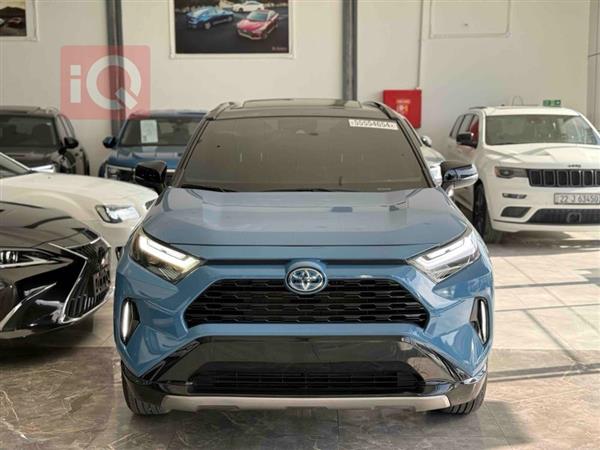 Toyota for sale in Iraq